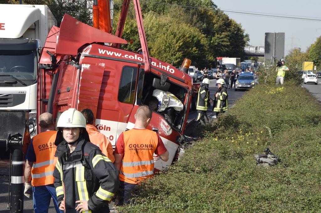 Schwerer VU PKlemm A 57 Rich Innenstadt Hoehe Koeln Chorweiler P110.JPG - Miklos Laubert